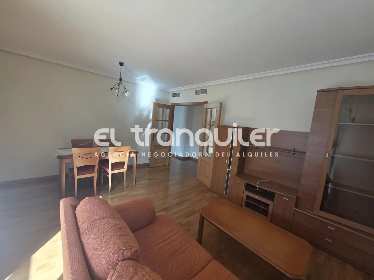 Living room of Flat for rent in Madrid  with Air Conditioner, Parquet flooring and Swimming Pool