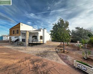 Exterior view of House or chalet for sale in Bétera  with Terrace, Swimming Pool and Balcony