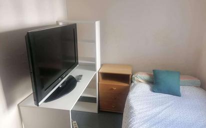 Bedroom of Flat to share in Paterna  with Air Conditioner, Heating and Terrace