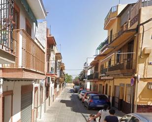 Exterior view of Single-family semi-detached for sale in  Sevilla Capital