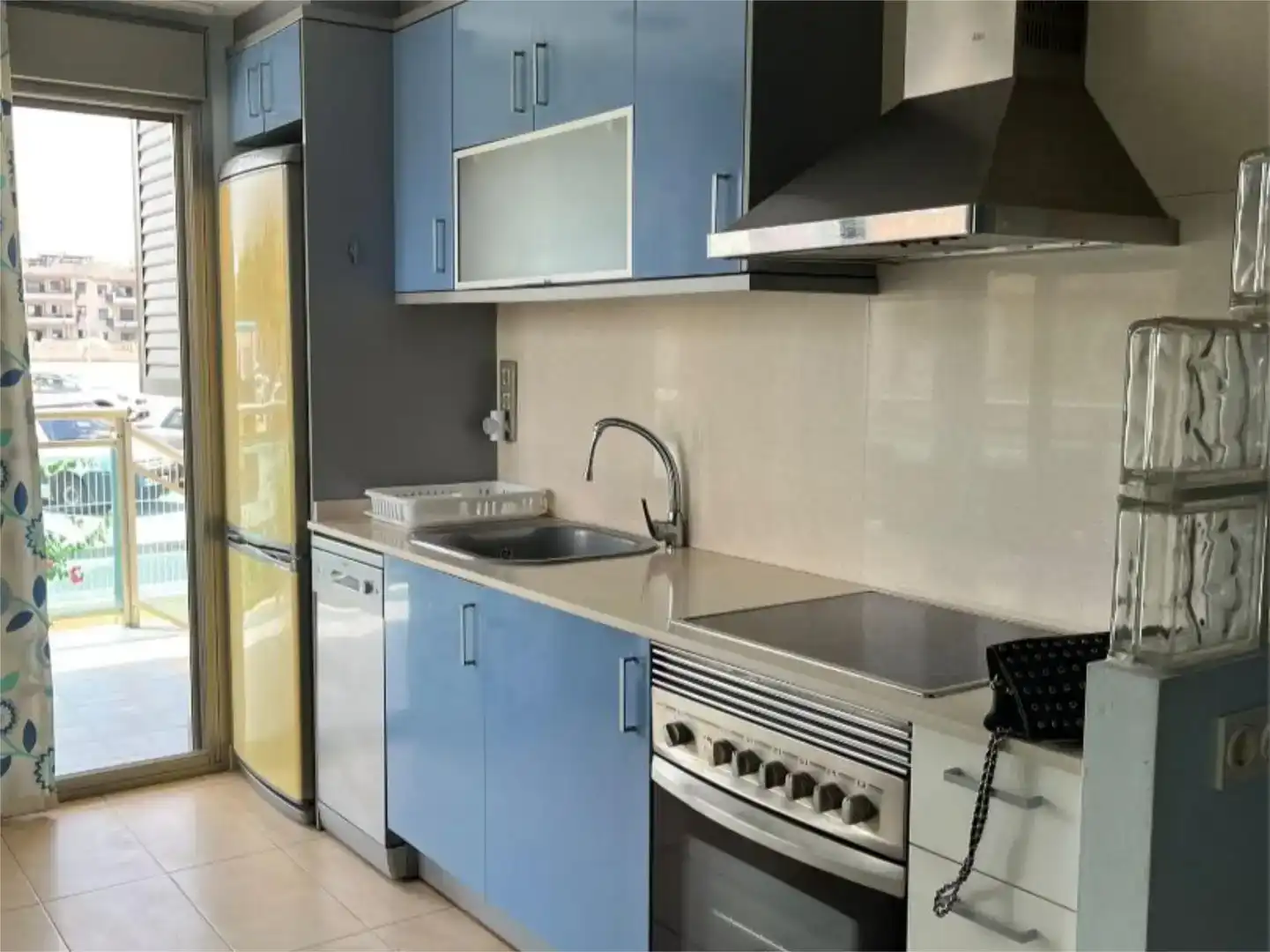 Cuina de Apartament de lloguer en Puçol amb Aire condicionat i Piscina