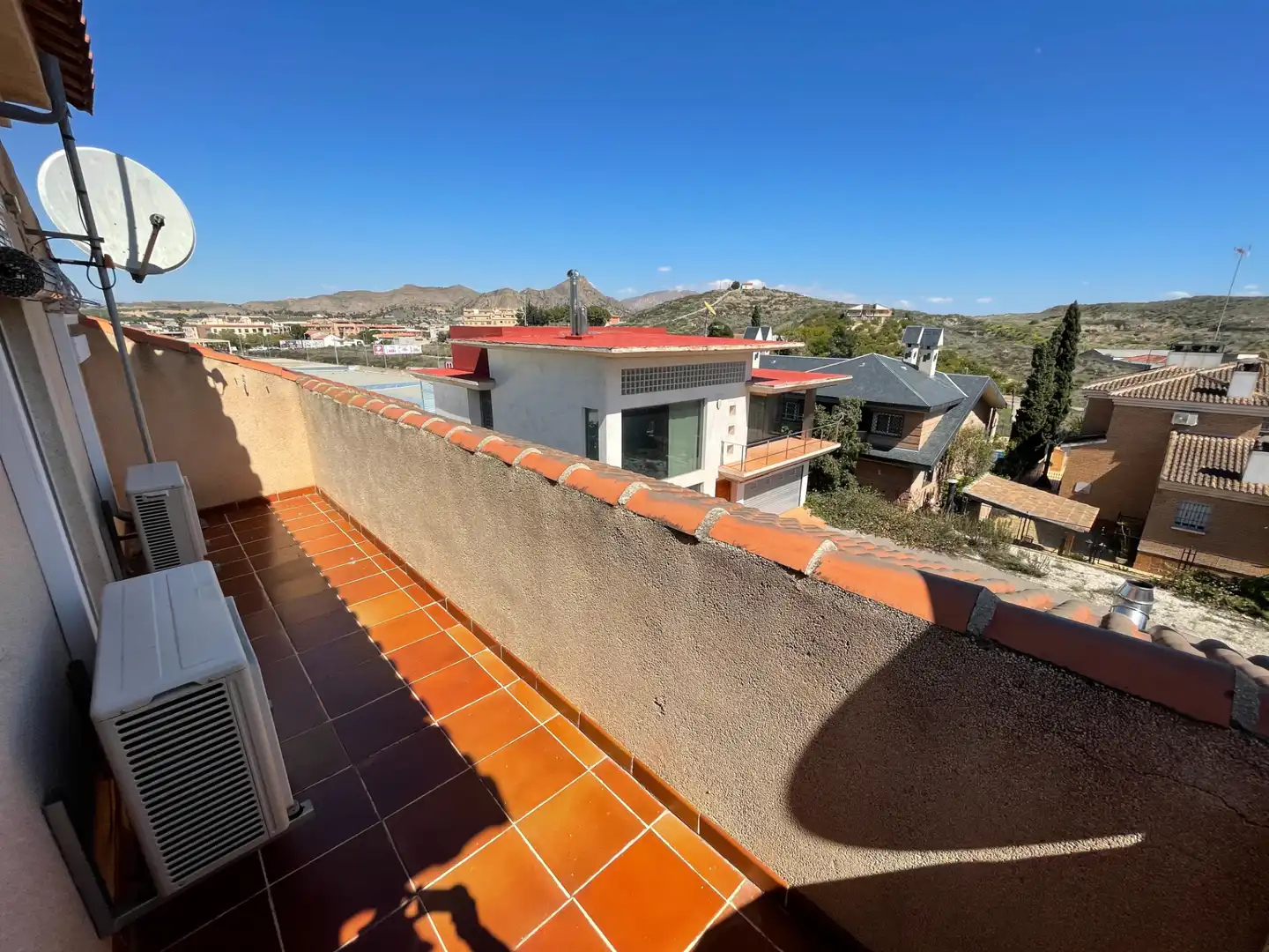 Vista exterior de Casa o xalet en venda en Murcia amb Aire condicionat, Calefacció i Jardí privat