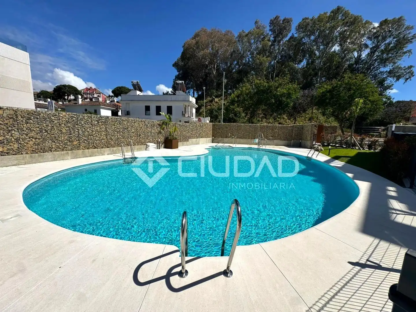 Piscina de Piso en venta en Sanlúcar de Barrameda con Jardín privado, Terraza y Trastero