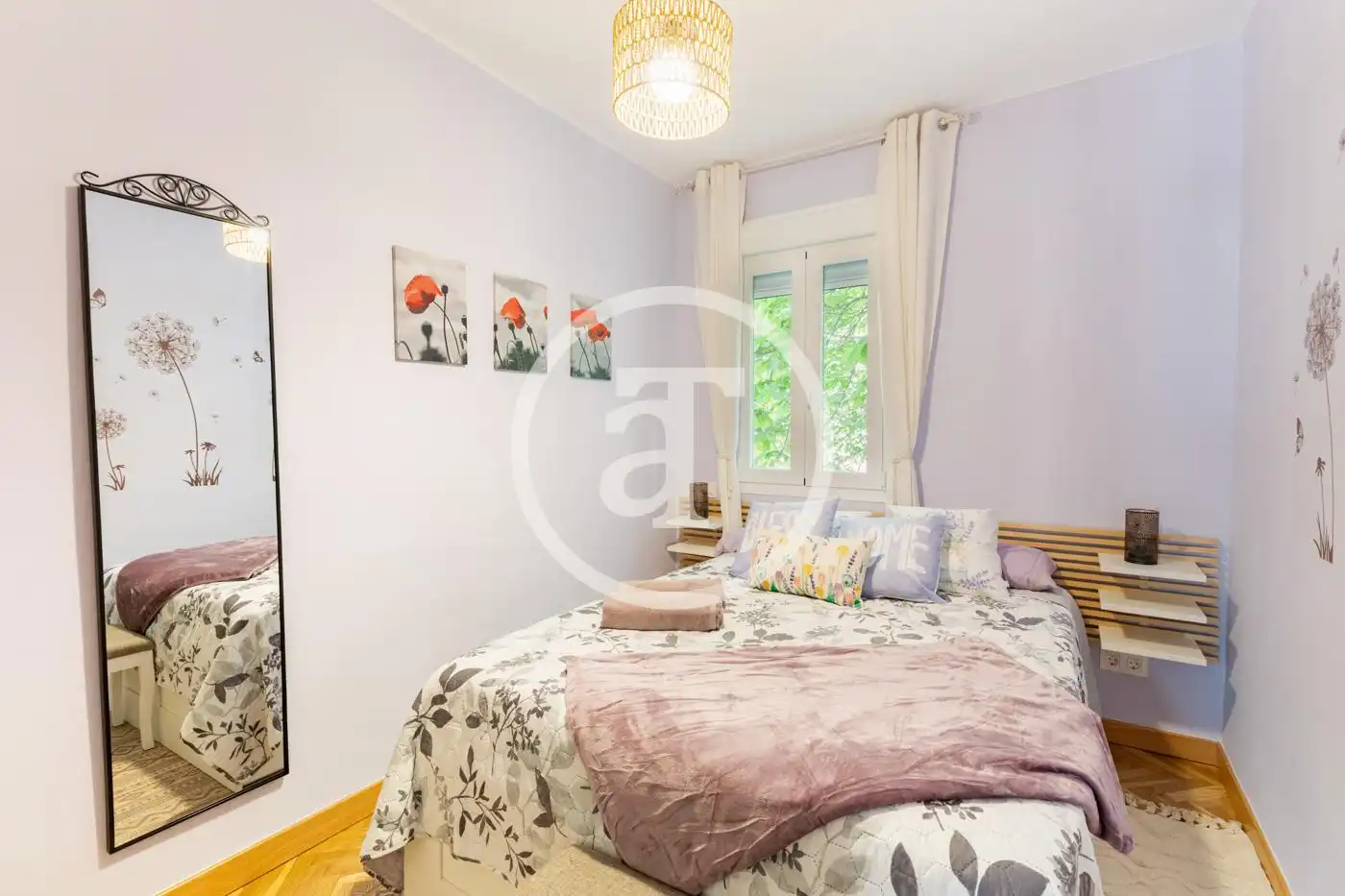 Bedroom of Flat for rent in Madrid  with Air Conditioner, Heating and Furnished