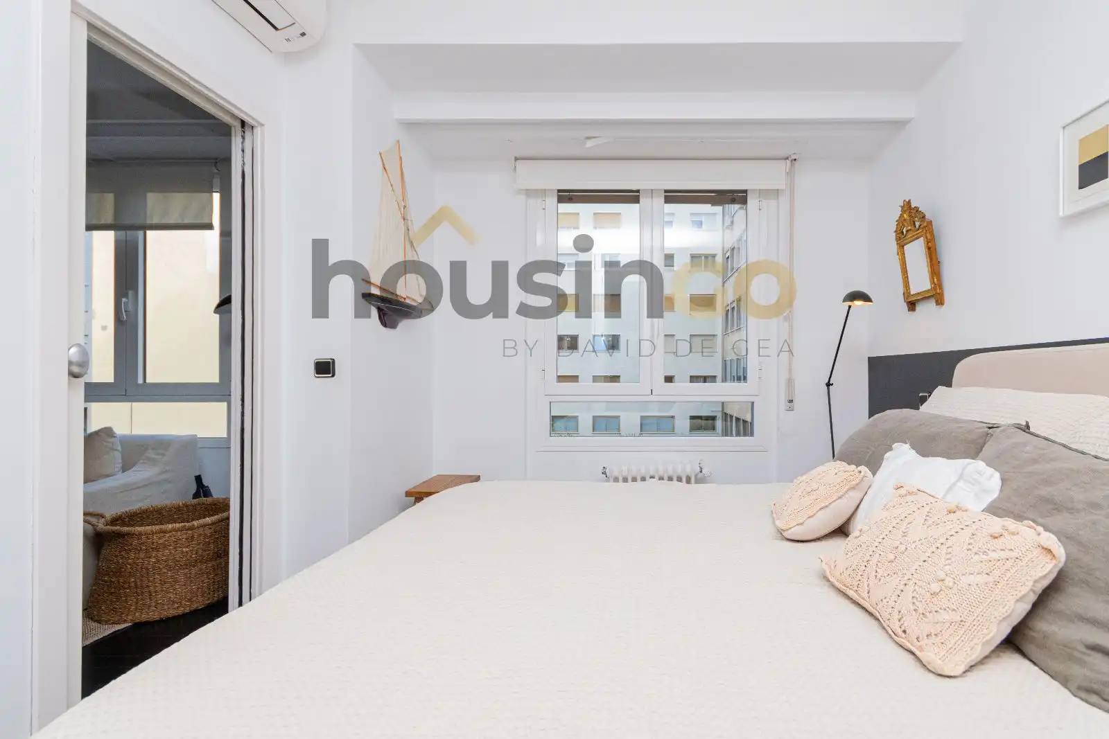 Bedroom of Flat for rent in Madrid  with Air Conditioner, Heating and Parquet flooring