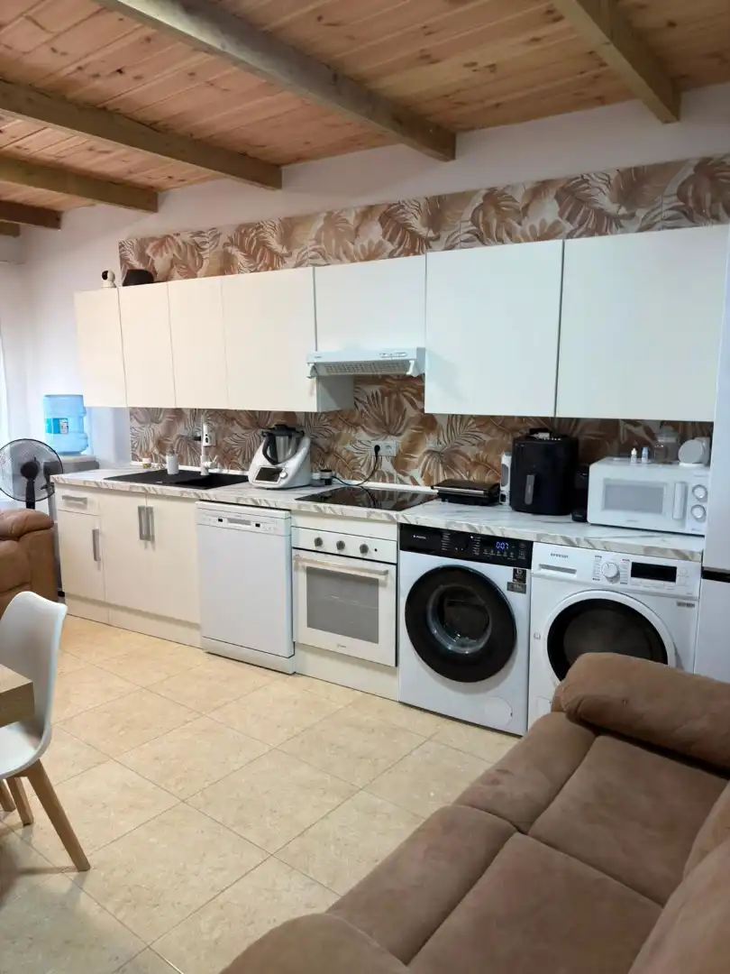 Cuina de Casa o xalet en venda en Valdestillas amb Calefacció, Jardí privat i Terrassa