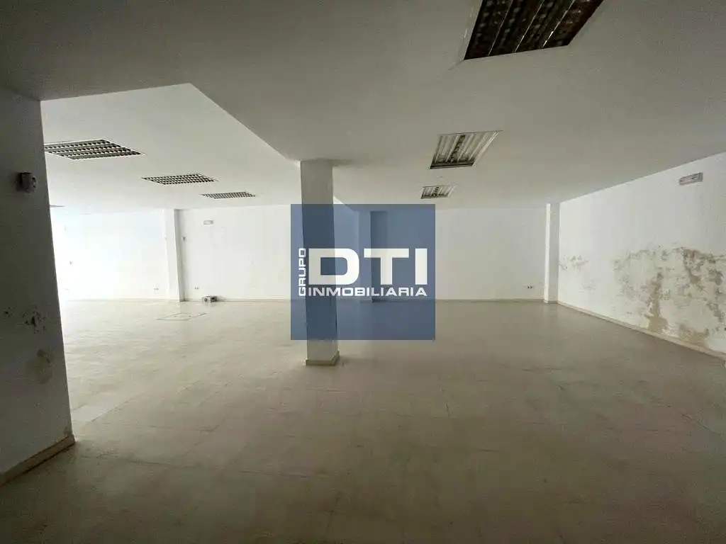 Local comercial en venta en Avenida Primero de Mayo, imagen 13