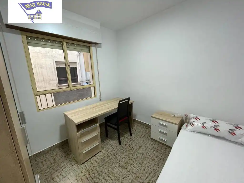 Bedroom of Flat for share in Albacete  with Heating and Balcony