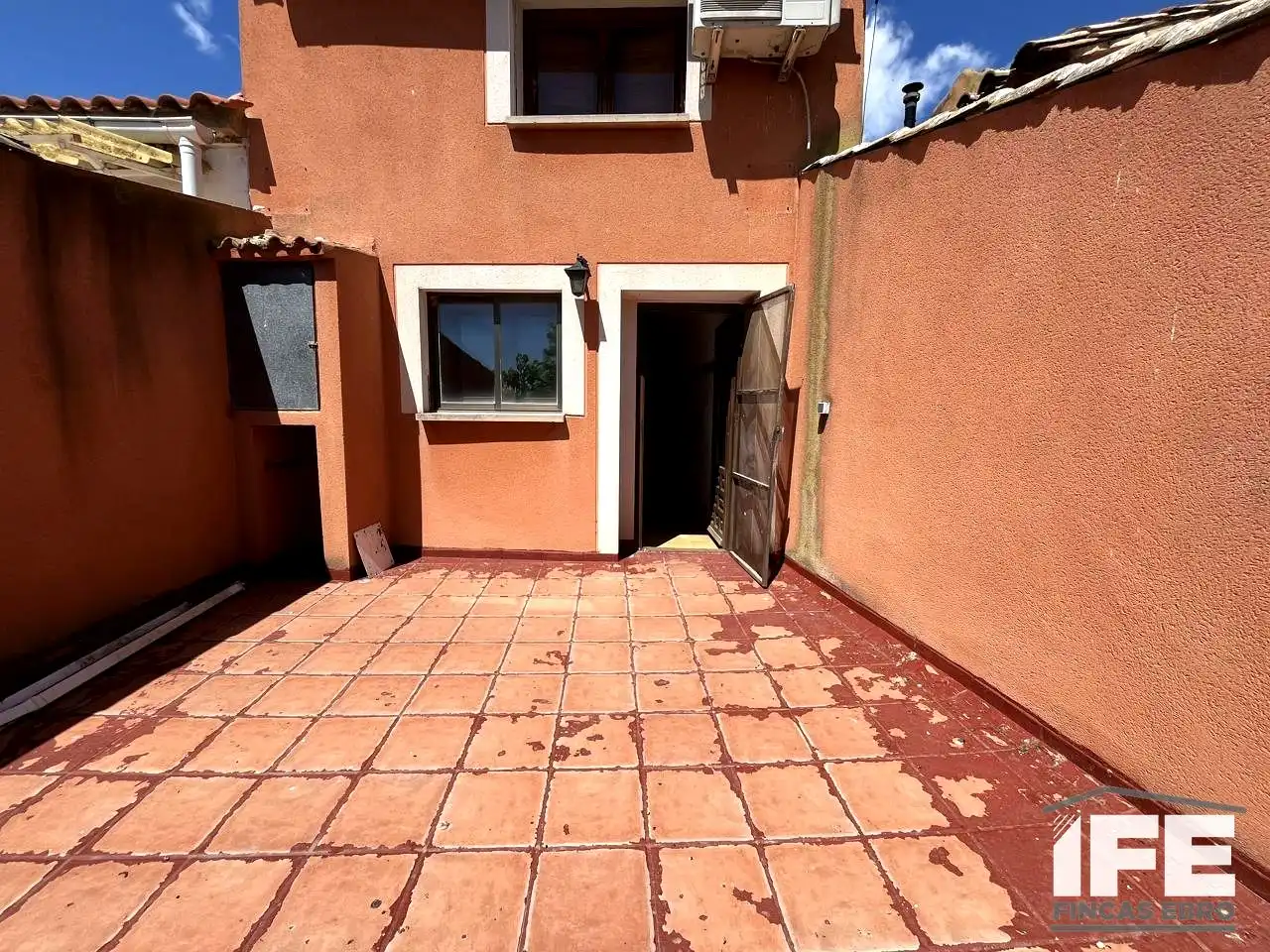 Terrassa de Casa o xalet en venda en Mallén amb Jardí privat, Terrassa i Alarma
