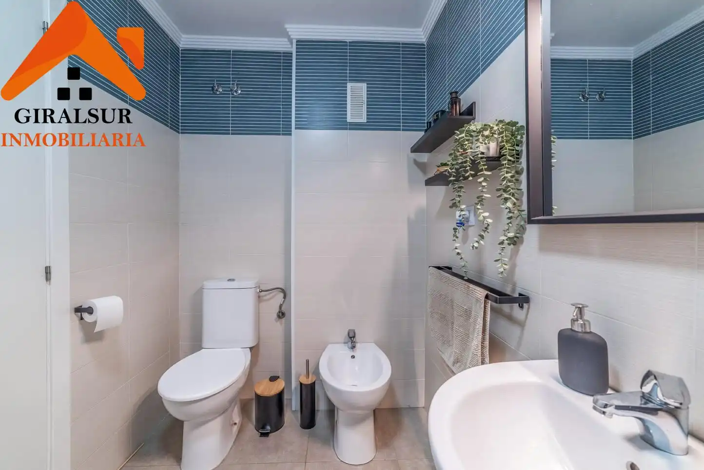 Baño de Piso en venta en Alcalá de Guadaira con Aire acondicionado y Trastero