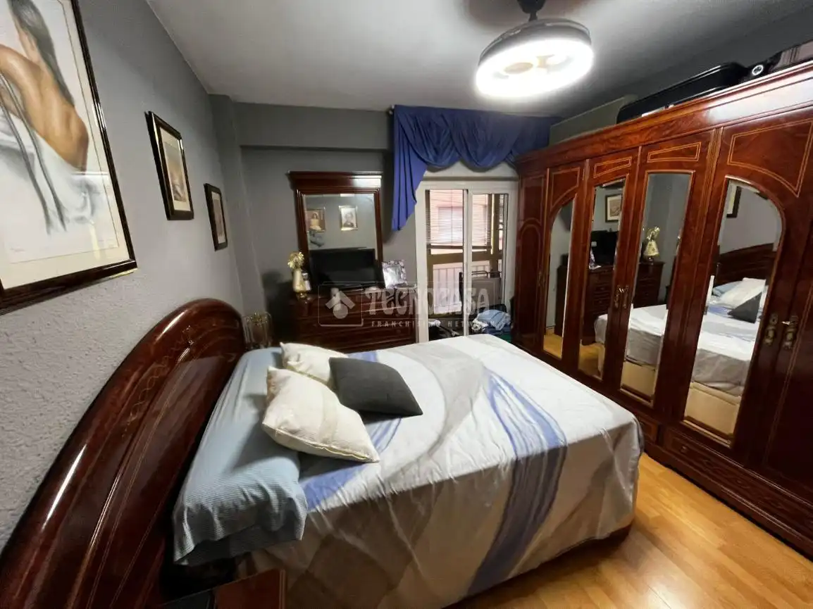 Flat for sale in C. de María Moliner, Barrio de San José