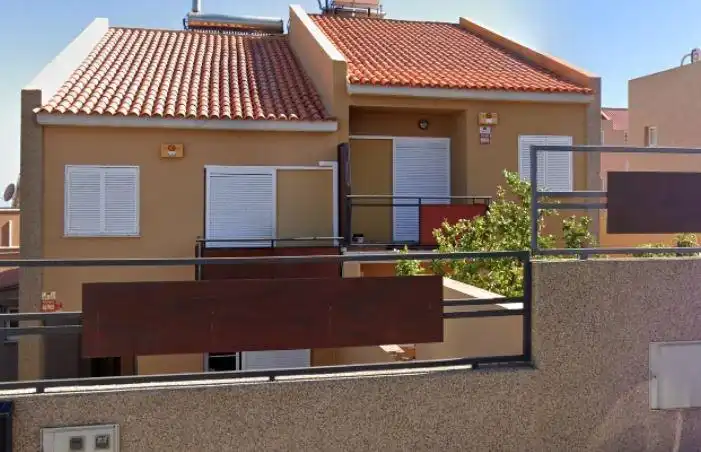Maison mitoyenne à vendre à Tabaiba Sector 73