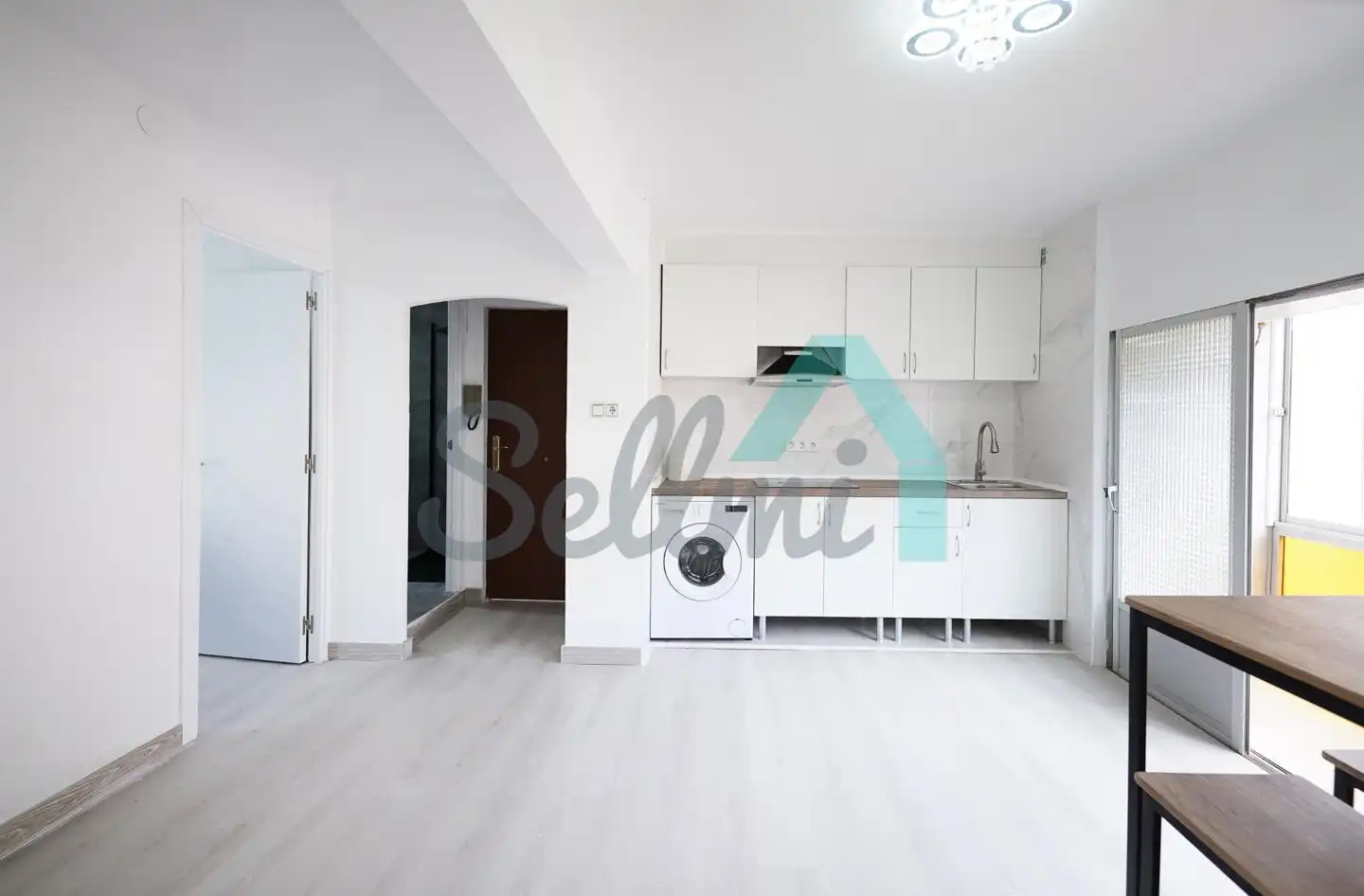Küche von Wohnung zum Verkauf in Aller mit Terrasse