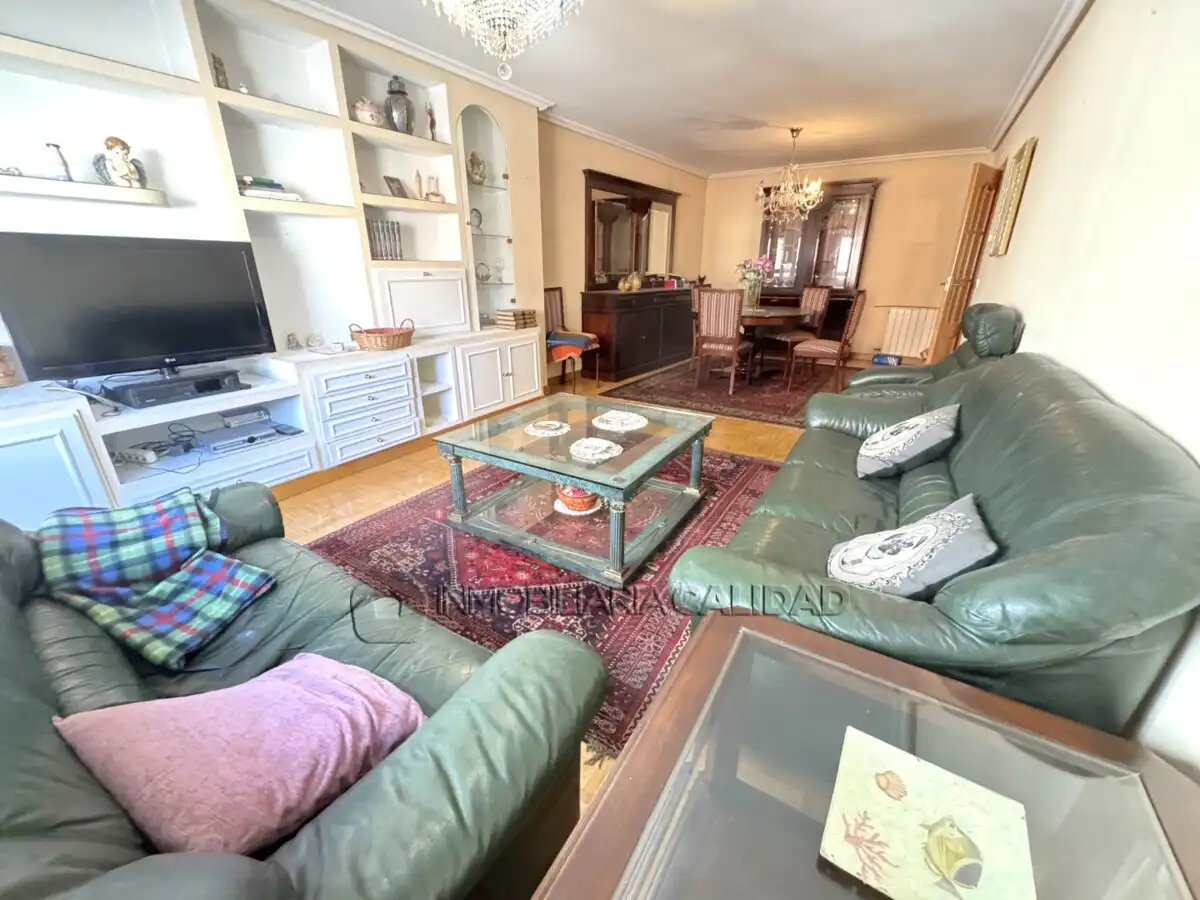 Sala d'estar de Pis en venda en Burgos amb Calefacció i Traster