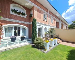 Terrace of Single-family semi-detached for sale in Burgos Capital  with Heating, Private garden and Parquet flooring