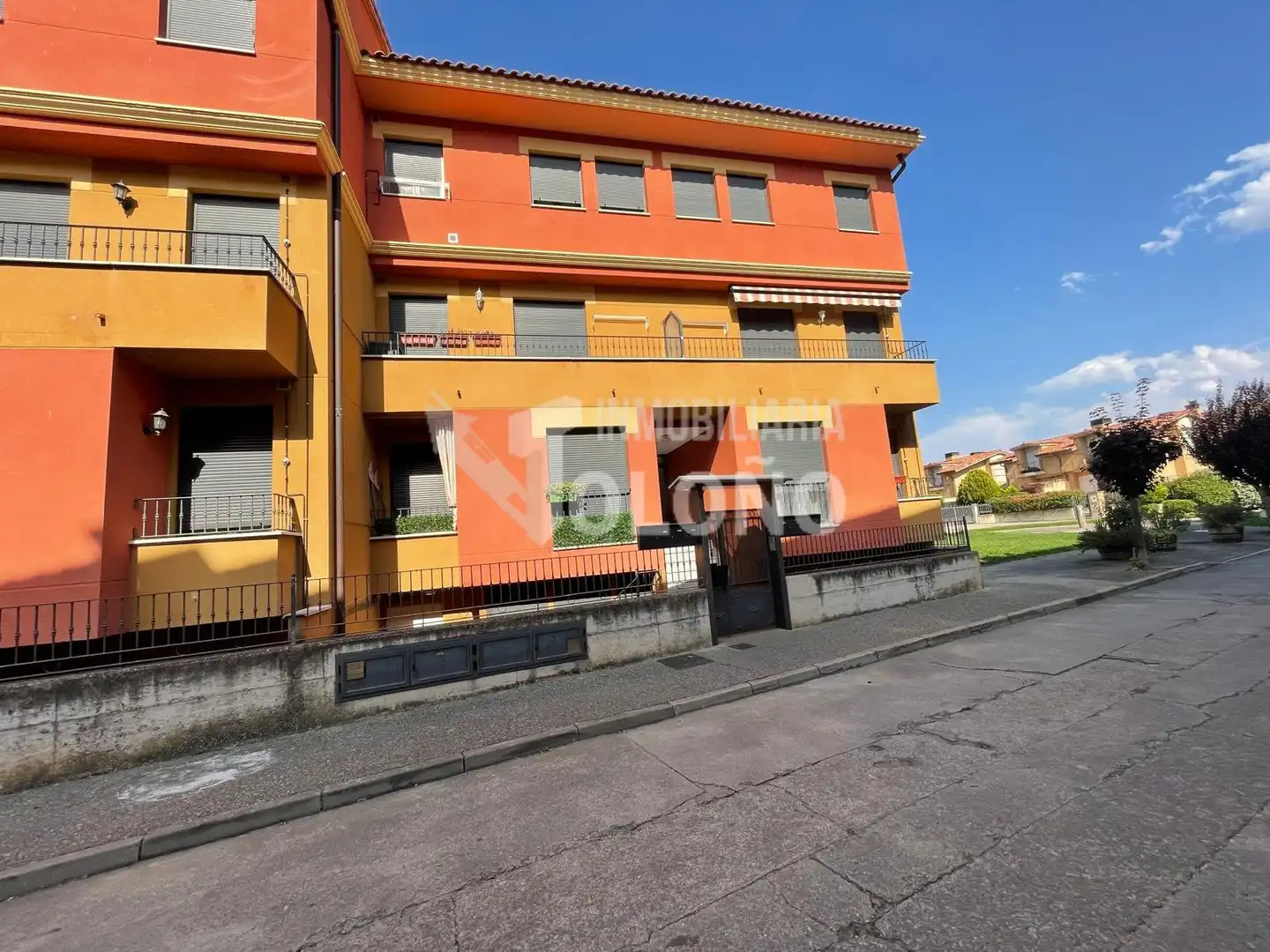 Vista exterior de Apartamento en venta en Castañares de Rioja con Calefacción, Parquet y Terraza
