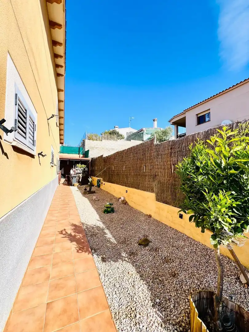 Exterior view of Houses for sale in El Vendrell  with Air Conditioner, Heating and Terrace