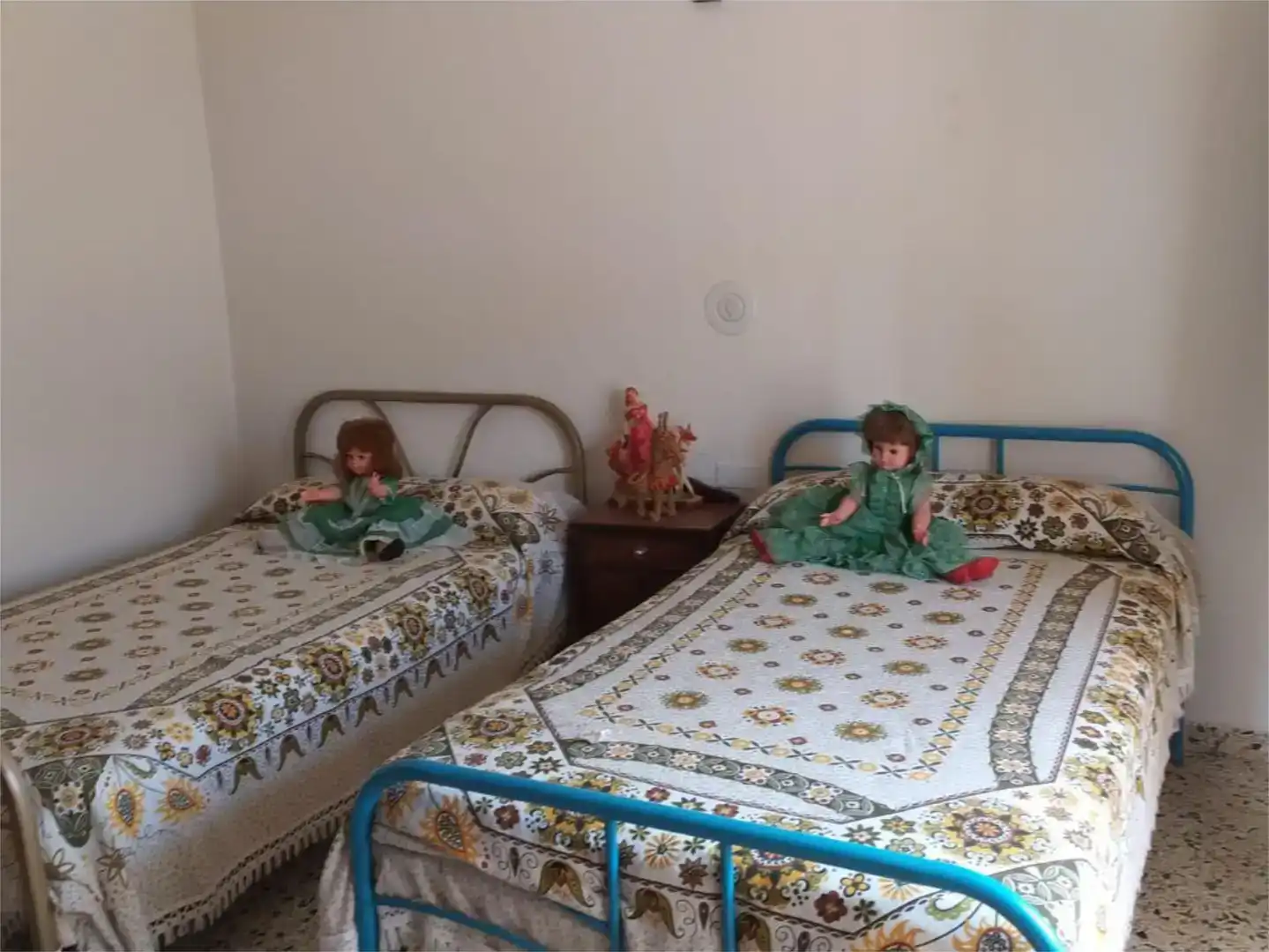 Habitación de Casa adosada en venta en Consuegra, Toledo