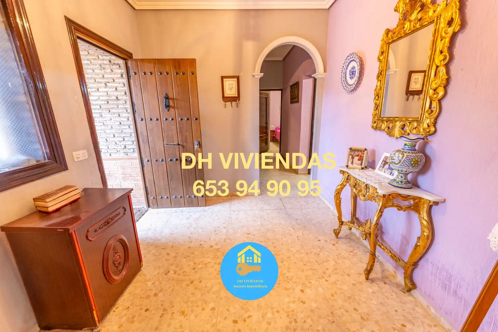 Houses for sale in Dos Hermanas  with Air Conditioner, Private garden and Terrace