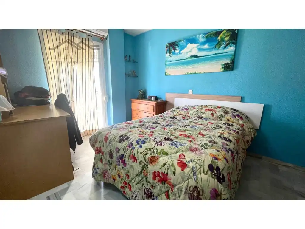 Dormitori de Casa adosada en venda en Estepona amb Aire condicionat
