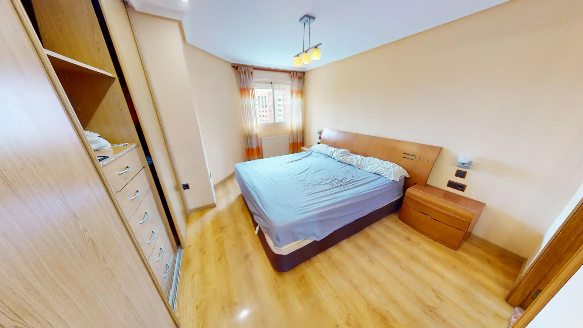 Habitación de Piso en venta en Alicante / Alacant con Aire acondicionado, Calefacción y Terraza