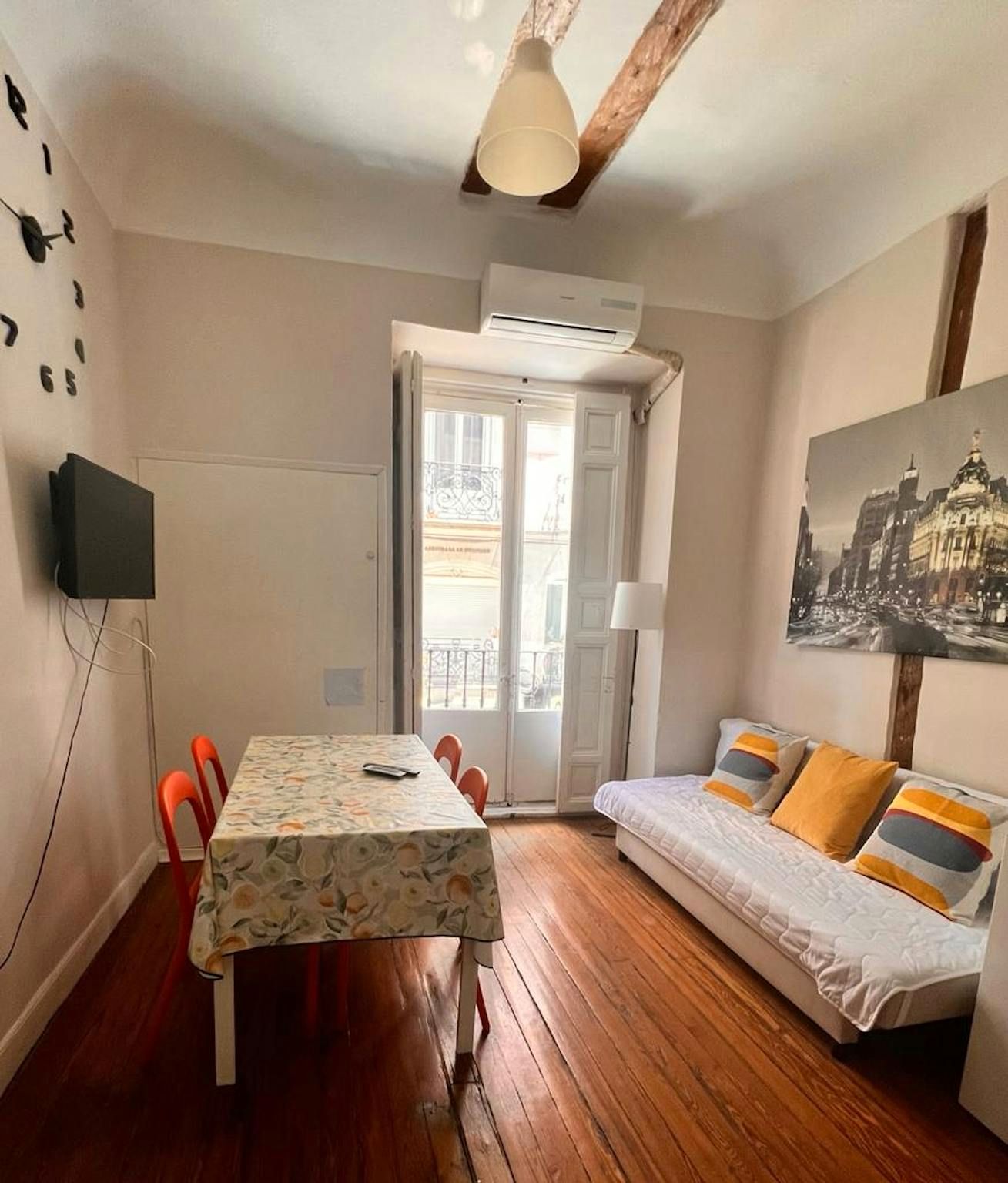 Piso de alquiler en N/A, Sol