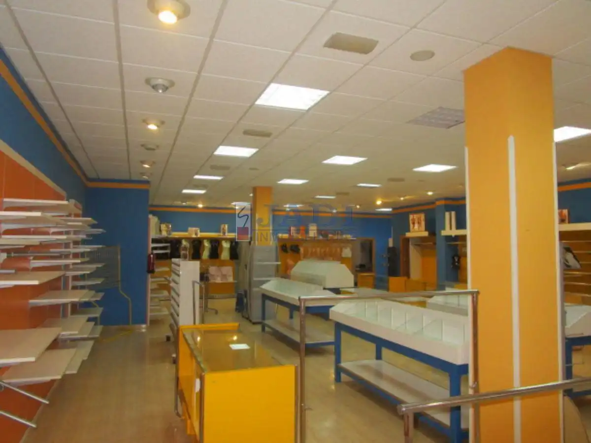 Local comercial de lloguer a Valdepeñas, imagen 5