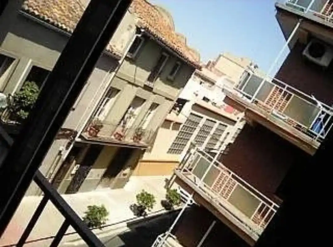 Vista exterior de Piso de alquiler en Burjassot con Horno y Balcón