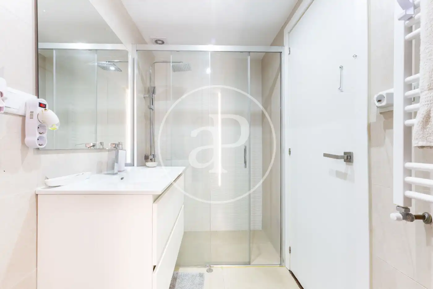 Baño de Piso en venta en Valencia con Aire acondicionado, Calefacción y Terraza