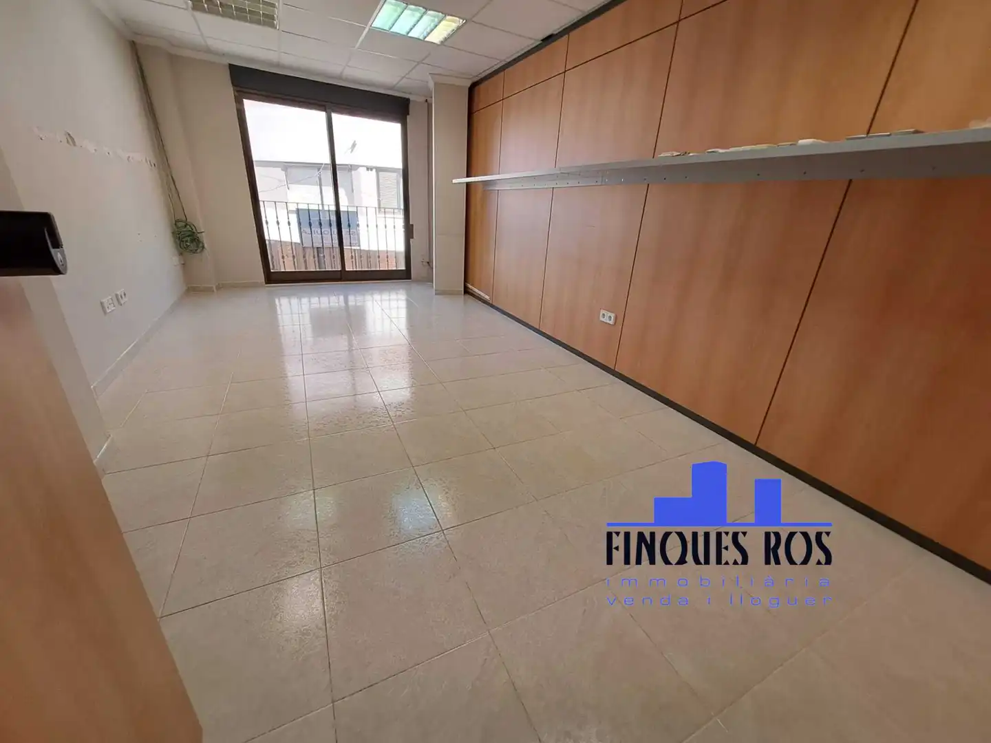 Office for rent in Vinaròs  with Air Conditioner and Heating
