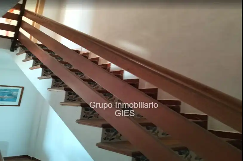 Einfamilien-Reihenhaus zum Verkauf in Sueca mit Klimaanlage, Heizung und Privatgarten