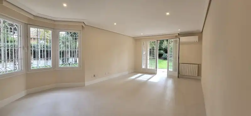 Haus oder Chalet zum Verkauf in N/A, 3, Castillo Campodón