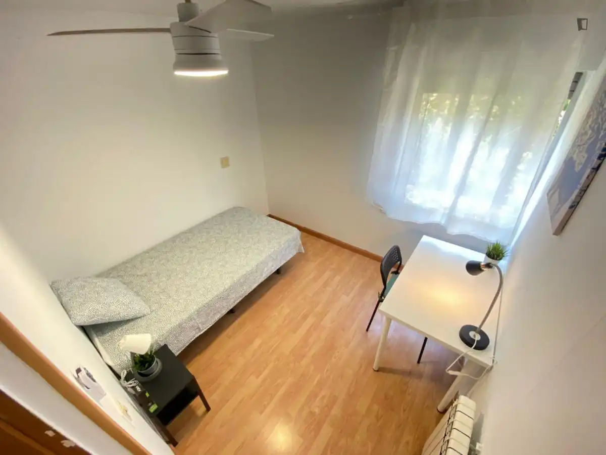 Room in Orcasur - 12 de Octubre