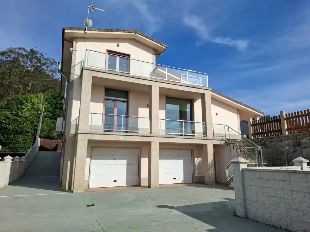Vista exterior de Casa o chalet en venta en Cee con Calefacción, Jardín privado y Terraza