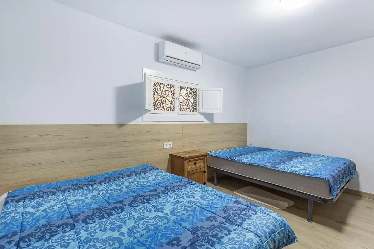 Bedroom of Houses for sale in Los Guájares  with Air Conditioner, Private garden and Swimming Pool