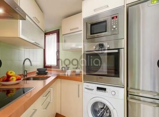 Kitchen of Duplex to rent in  Sevilla Capital  with Air Conditioner and Furnished
