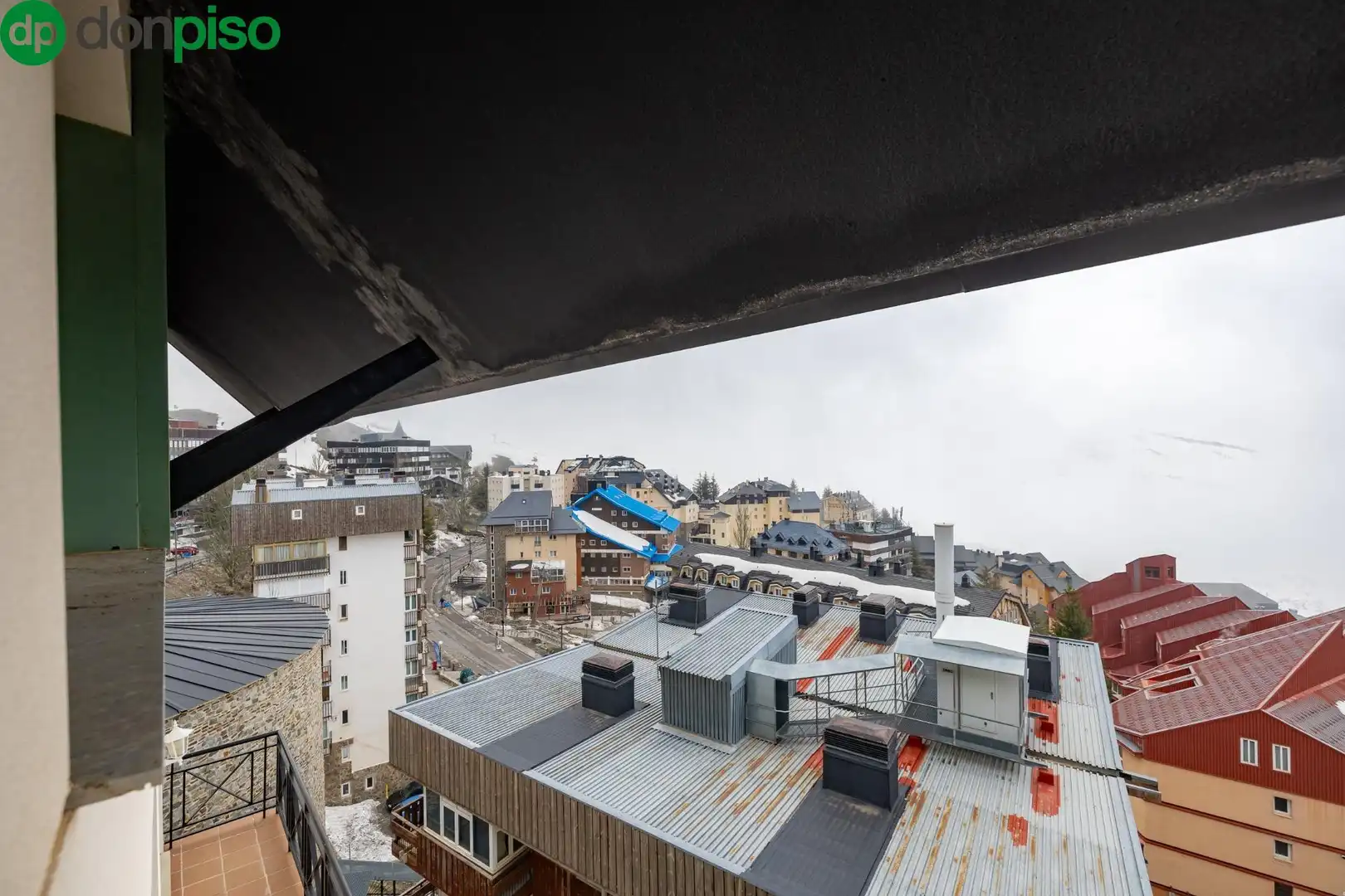 Vista exterior de Piso en venta en Sierra Nevada con Piscina comunitaria