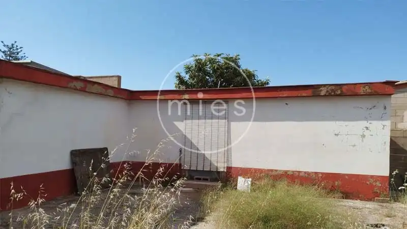 Casa o xalet en venda en Montserrat amb Jardí privat i Piscina