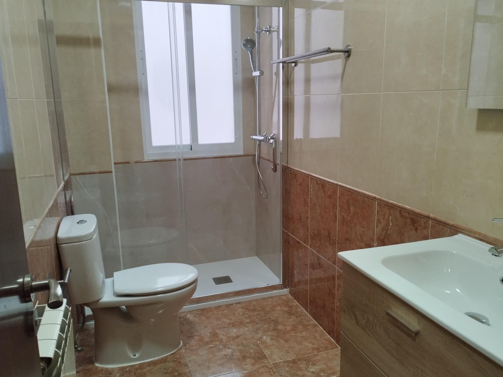 Bany de Pis de lloguer en Valladolid Capital amb Calefacció i Balcó