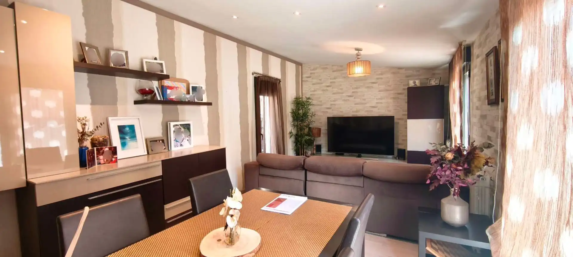 Sala d'estar de Àtic en venda en Zaragoza amb Aire condicionat, Calefacció i Terrassa