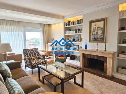 Living room of Flat for sale in Getxo 