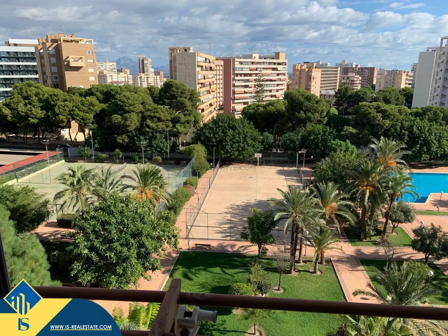 Piso con piscina en venta en Playa de San Juan - El Cabo de las Huertas