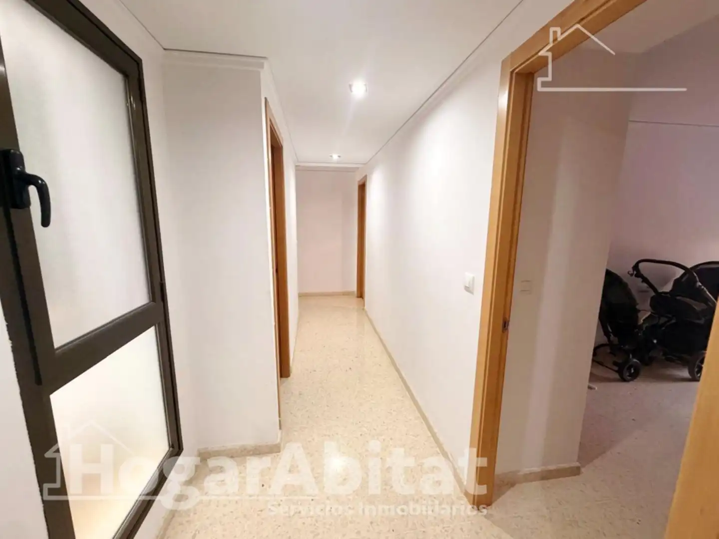 Flat for sale in Montserrat  with Air Conditioner, Heating and Terrace