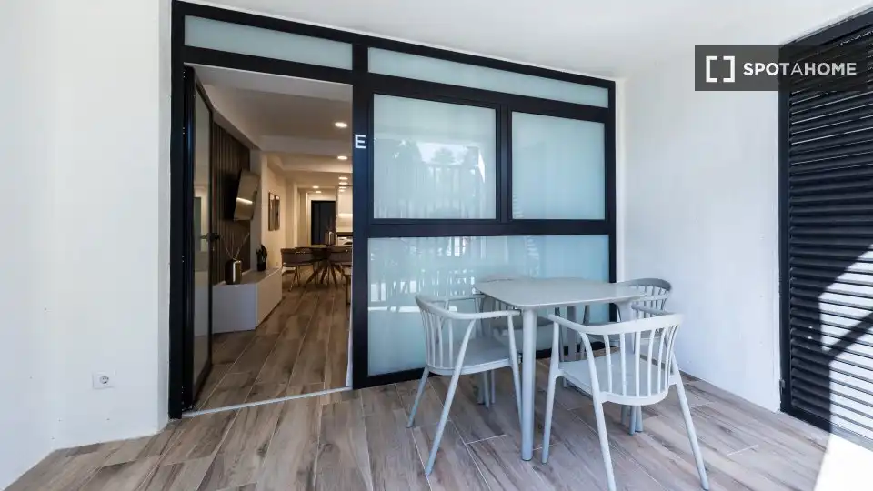 Habitació a Ciutat Fallera