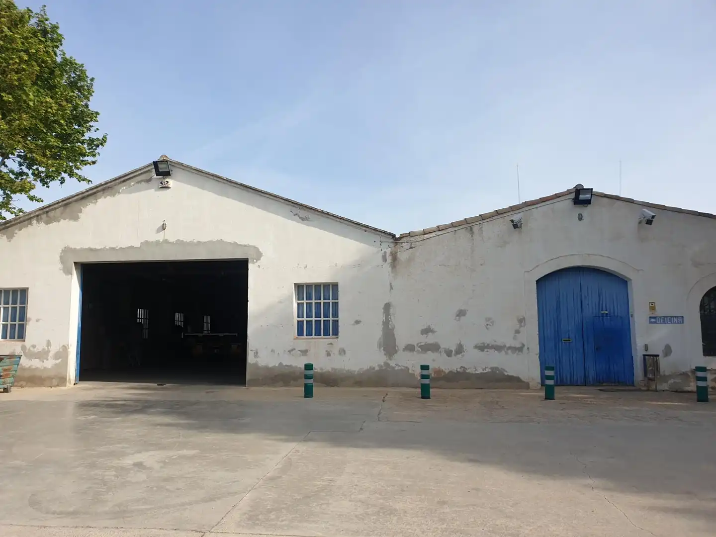 Außenansicht von Country house zum Verkauf in Sant Martí Sarroca mit Privatgarten und Schwimmbad