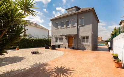 Vista exterior de Casa o xalet en venda en Santa Eulàlia de Ronçana amb Terrassa, Piscina i Balcó