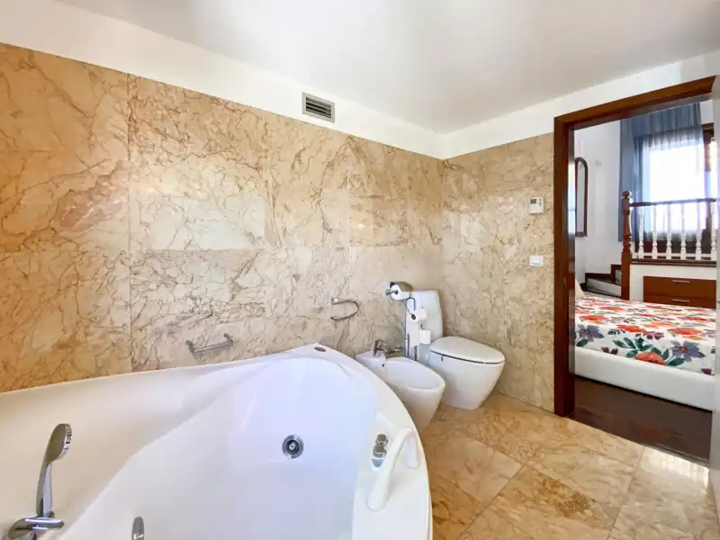 Casa con piscina en venta en Almadrava - Canyelles - Puig-Rom, imagen 25