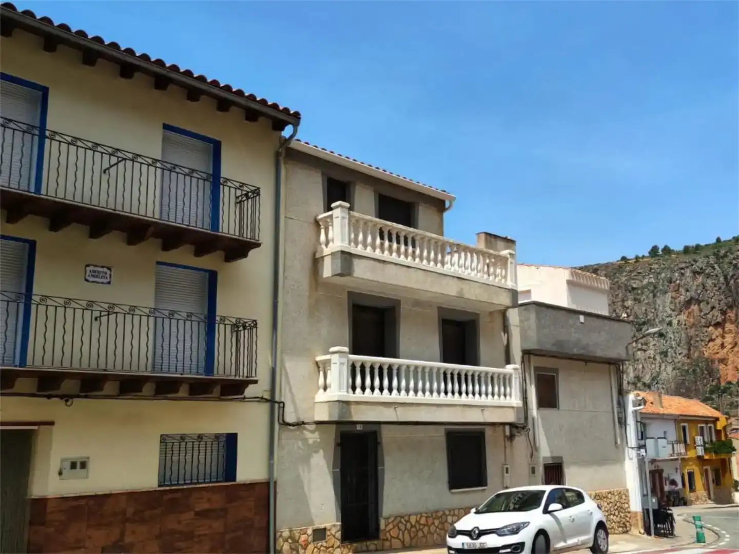 Vista exterior de Casa adosada en venta en Ayna con Parquet, Amueblado y Balcón