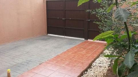 Foto 2 de Casa adosada en venta en Pilas, Sevilla