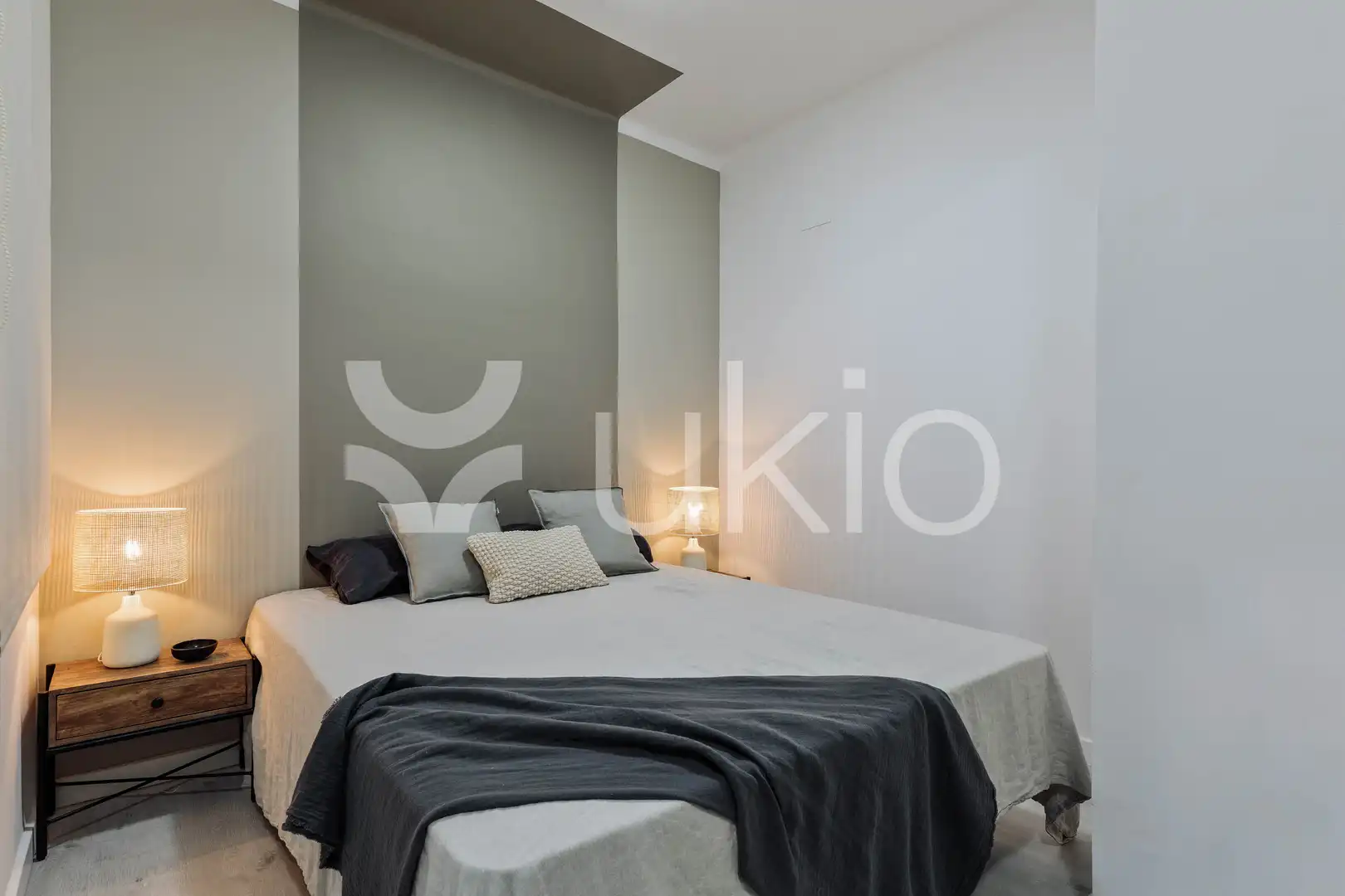 Habitación de Apartamento de alquiler en Barcelona con Aire acondicionado, Calefacción y Amueblado